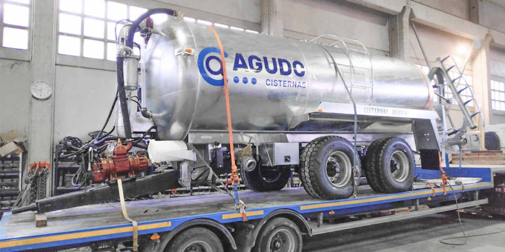 Entrega cisterna y aplicador Agropecuaria Las Casetas
