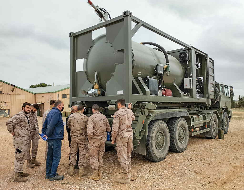 equipo-descontaminacion-quimica-grandes-superficies-6 Entrega de Cisterna compacta sobre bastidor de gancho multilift para cliente Rinacon Gestión