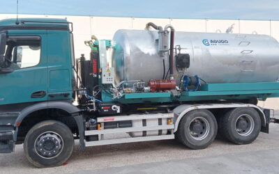 Entrega de Equipo: Cisterna Gancho de 12.000 litros desmontable del bastidor